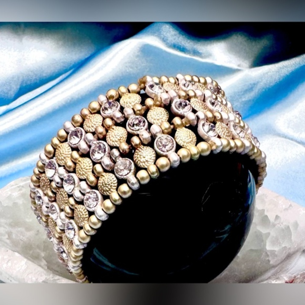 BEAUTIFUL RHINESTONE WITH GOLD AND SILVER BEADS EXPANDING BRACELET   LENGTH 3.75